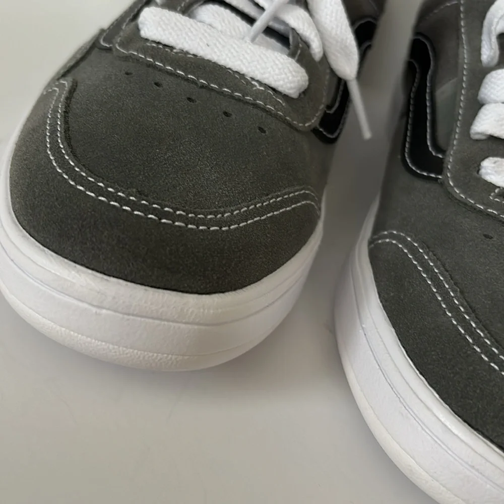 Vans Unisex Cruze Too Comfycush Trainers Gray and Black